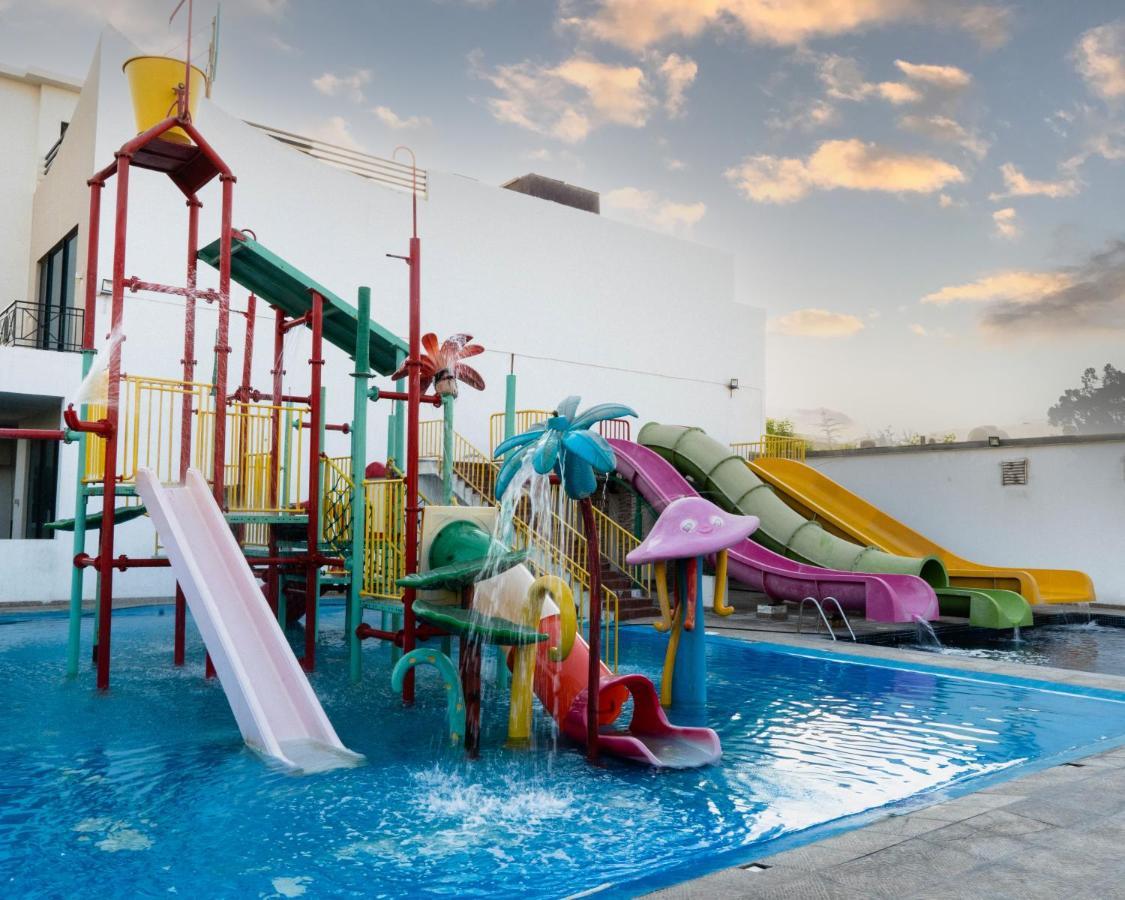 Nordic Resort Manama Ngoại thất bức ảnh