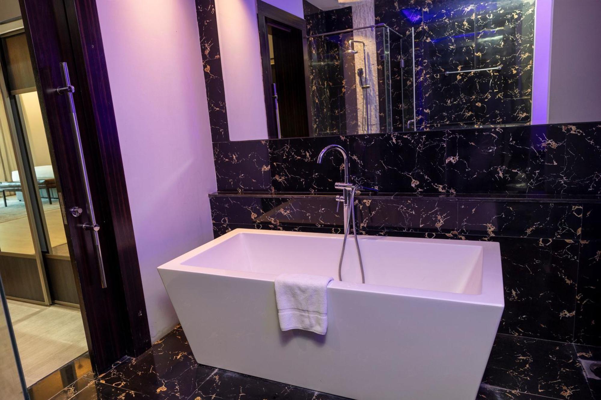 Nordic Resort Manama Ngoại thất bức ảnh